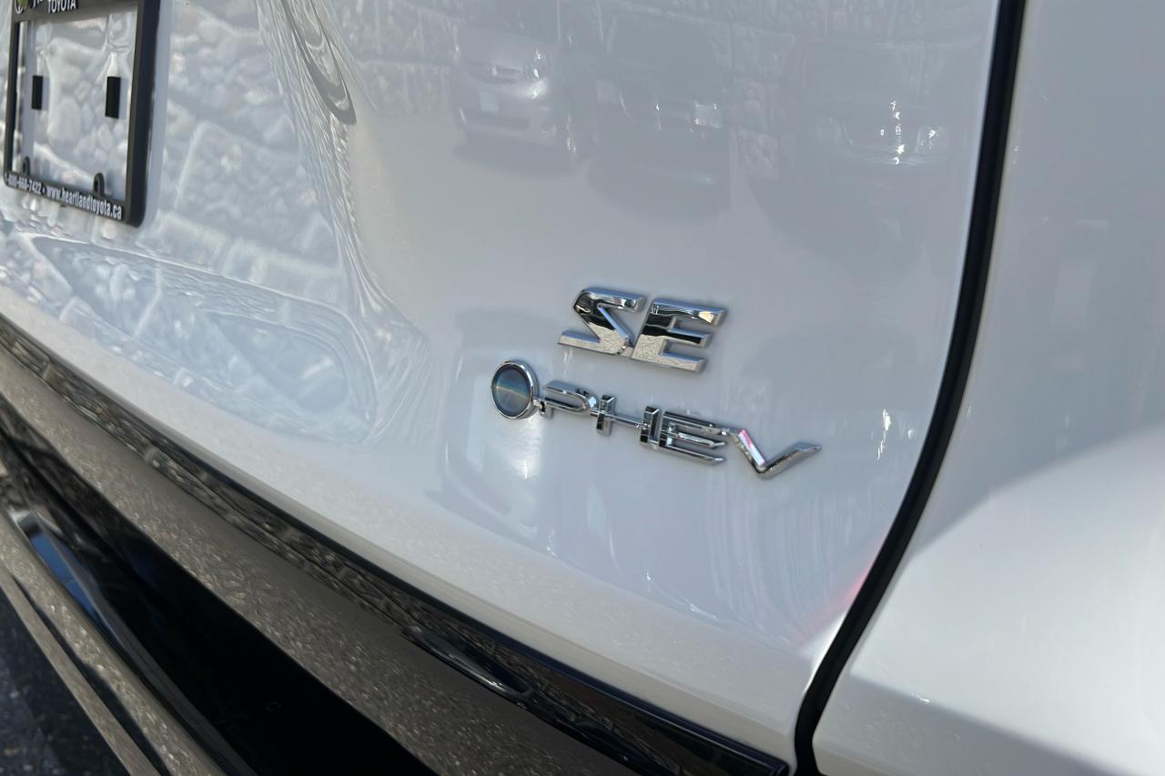 2025 Toyota RAV4 Plug-In Hybrid SE Photo