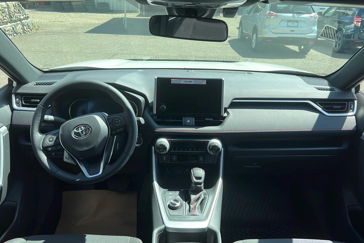 2025 Toyota RAV4 Plug-In Hybrid SE Photo
