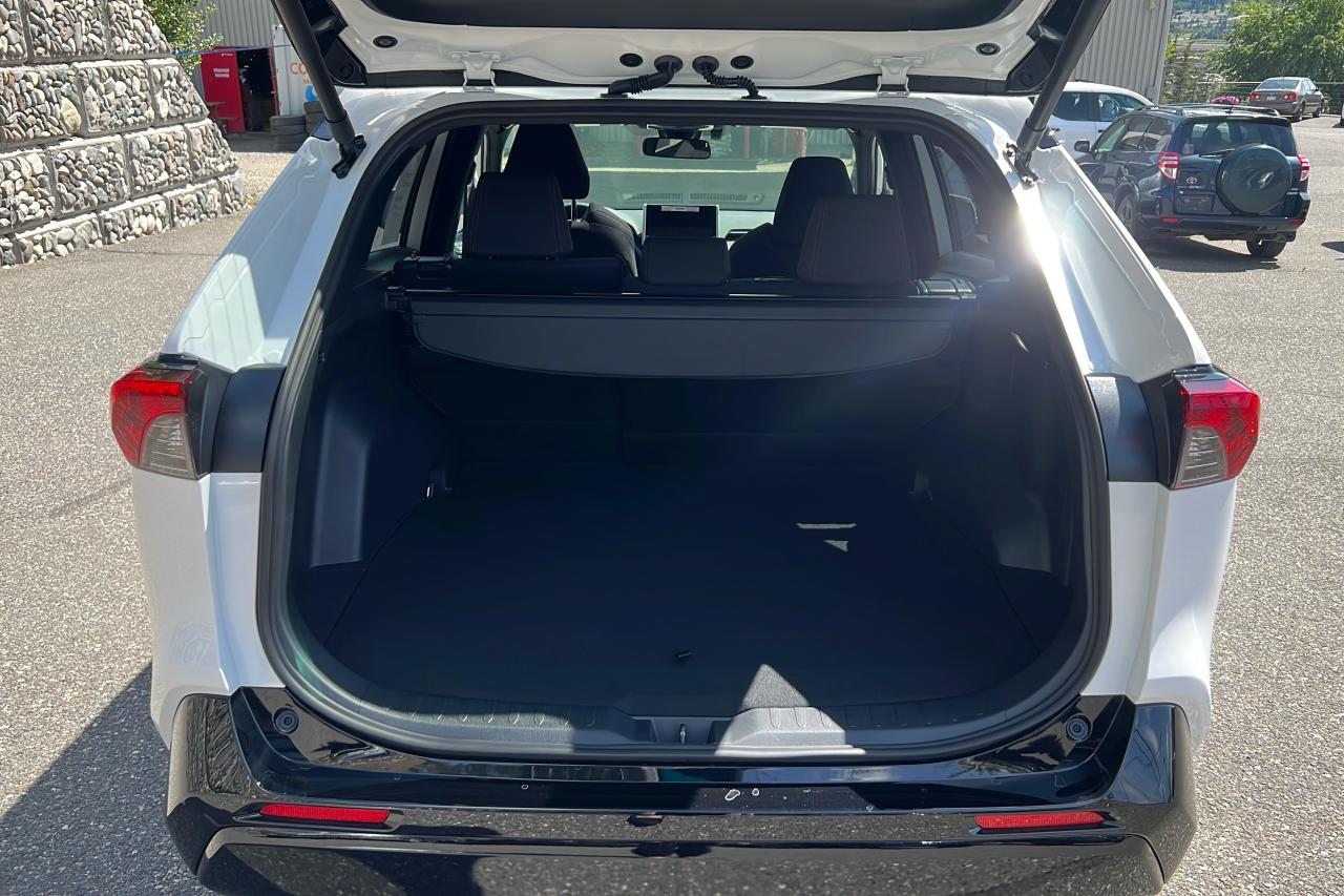 2025 Toyota RAV4 Plug-In Hybrid SE Photo