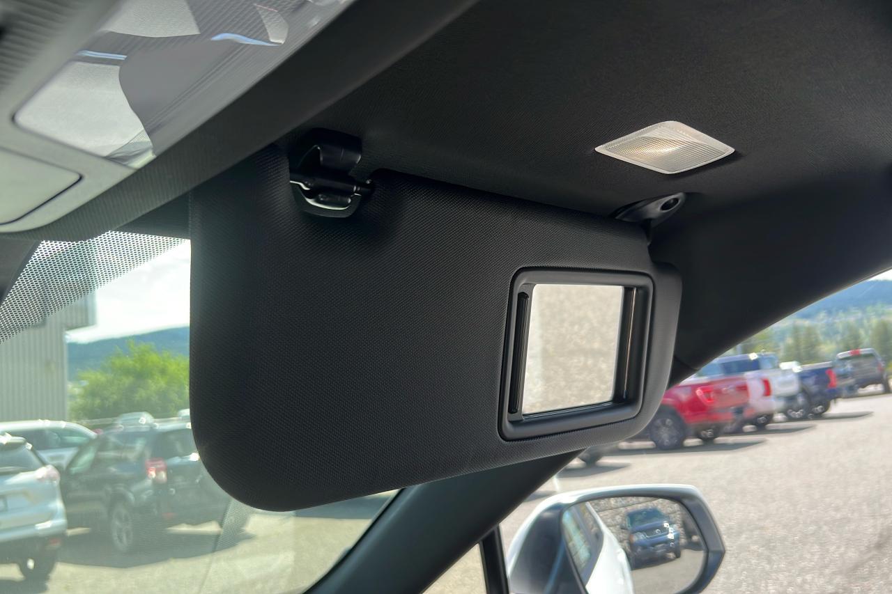 2025 Toyota RAV4 Plug-In Hybrid SE Photo
