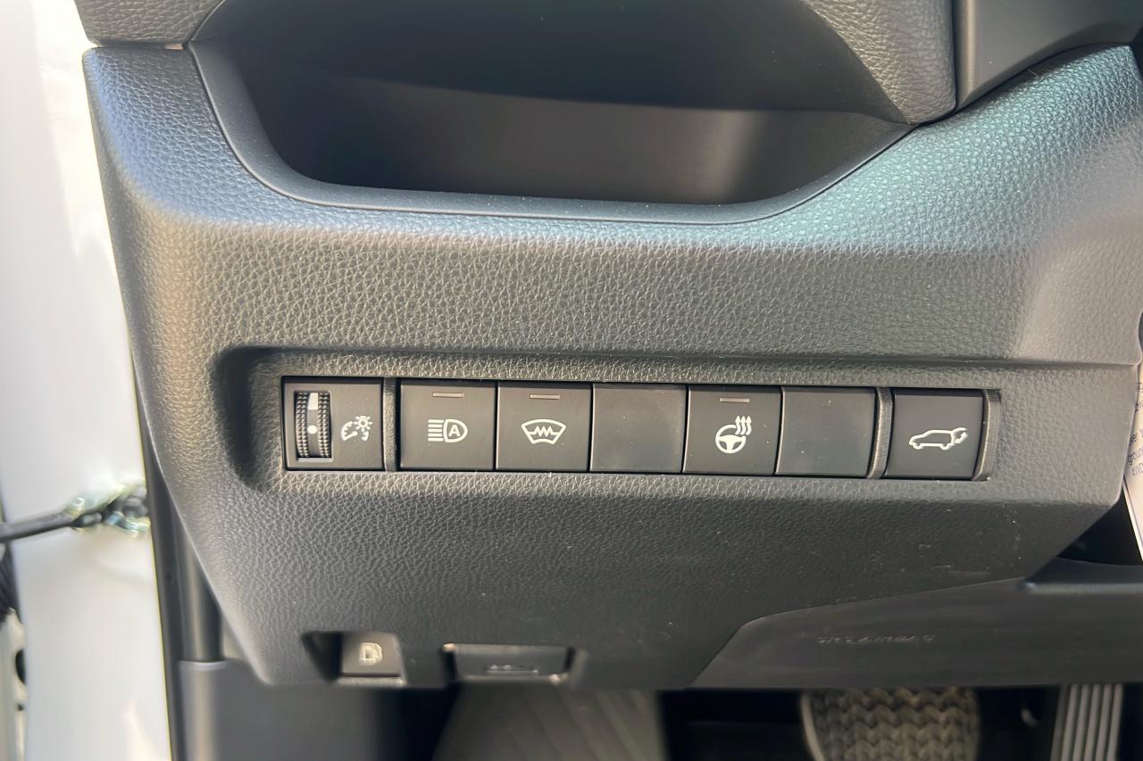 2025 Toyota RAV4 Plug-In Hybrid SE Photo