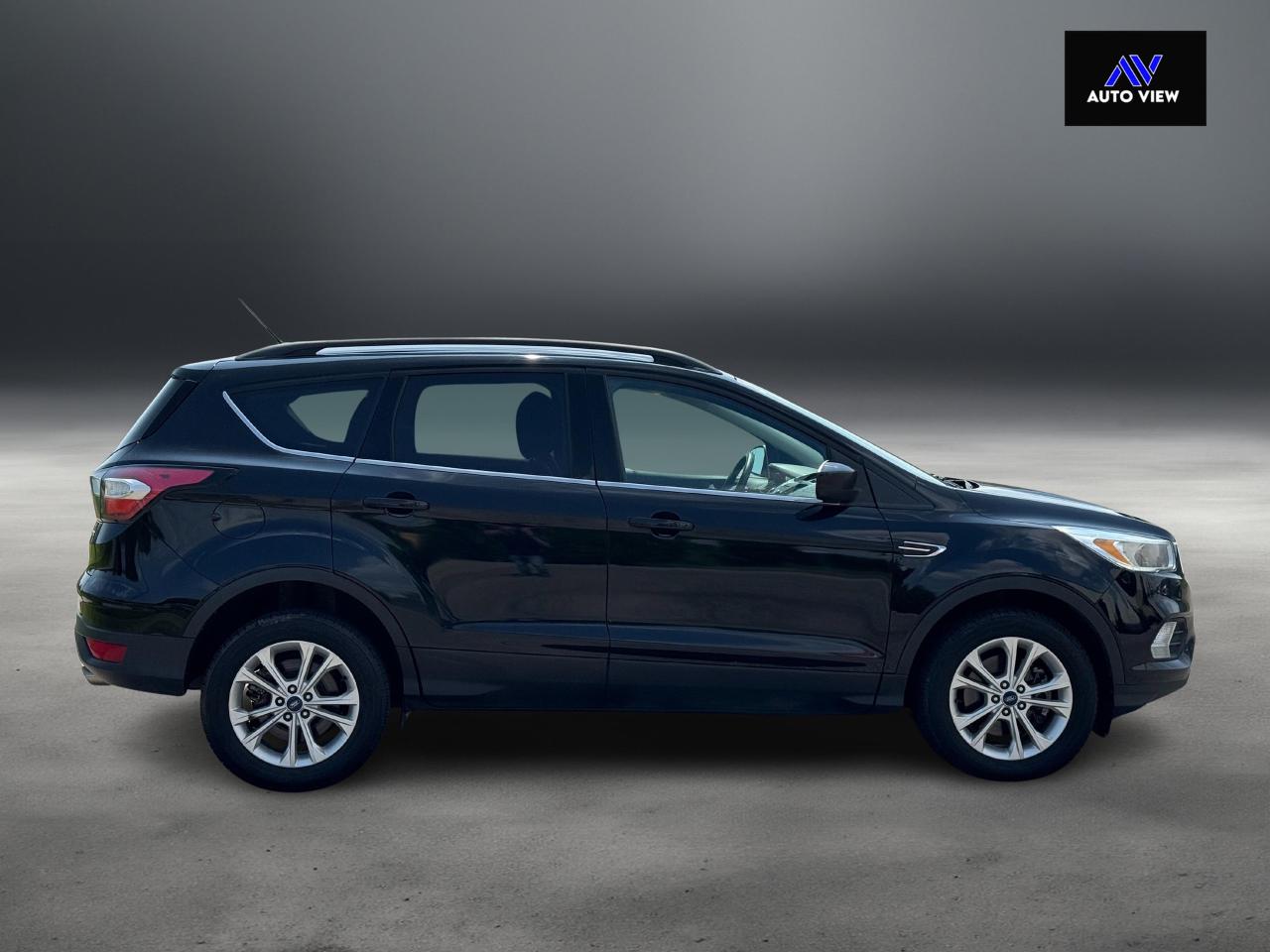 2017 Ford Escape SE AWD **CLEAN CARFAX**NO ACCIDENTS** - Photo #4