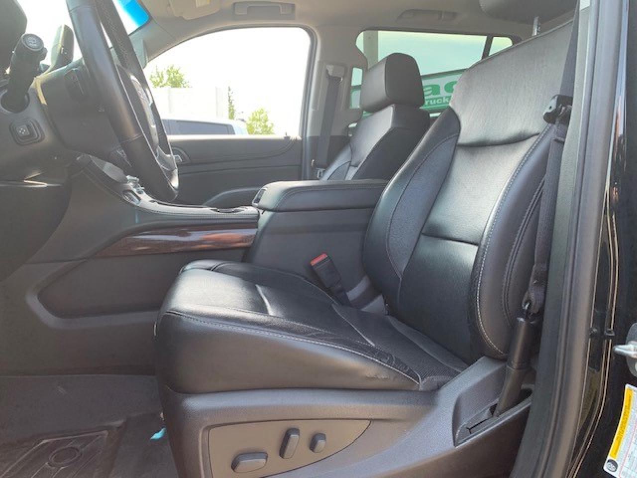 2018 GMC Yukon XL SLT - Photo #5