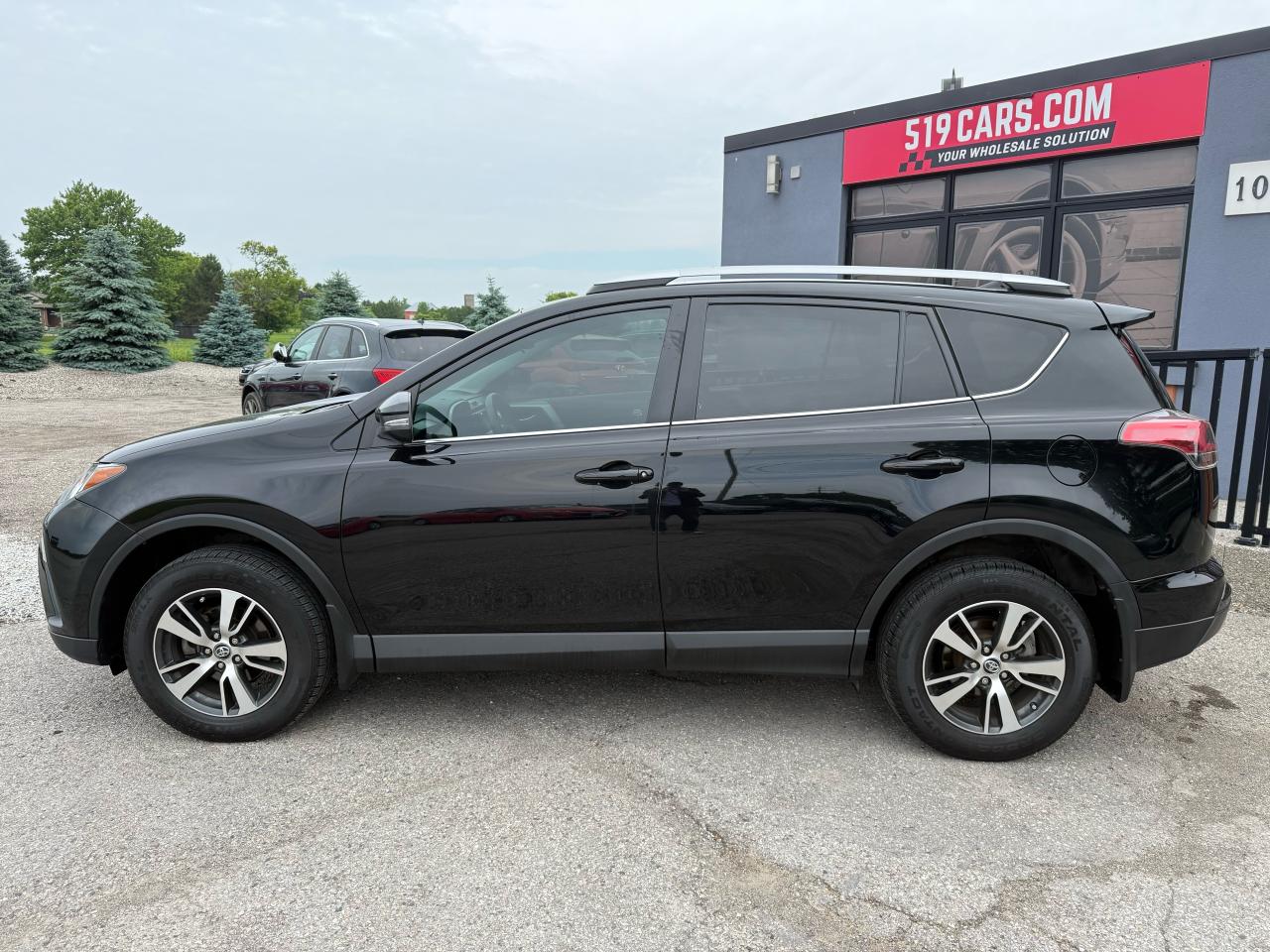 2016 Toyota RAV4 XLE | Navigation | Heated Seats | Sunroof - Photo #2