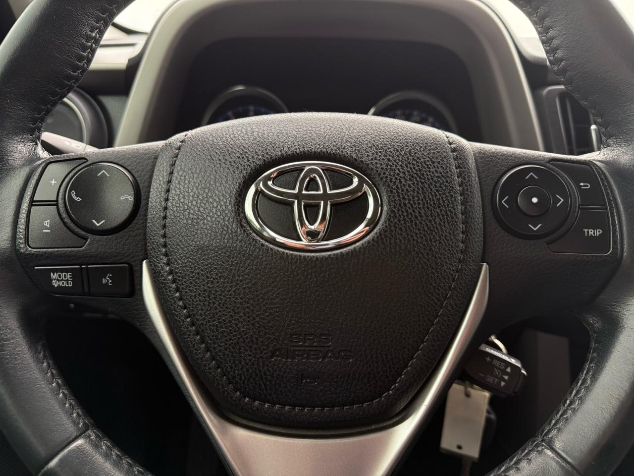 2016 Toyota RAV4 XLE | Navigation | Heated Seats | Sunroof - Photo #16