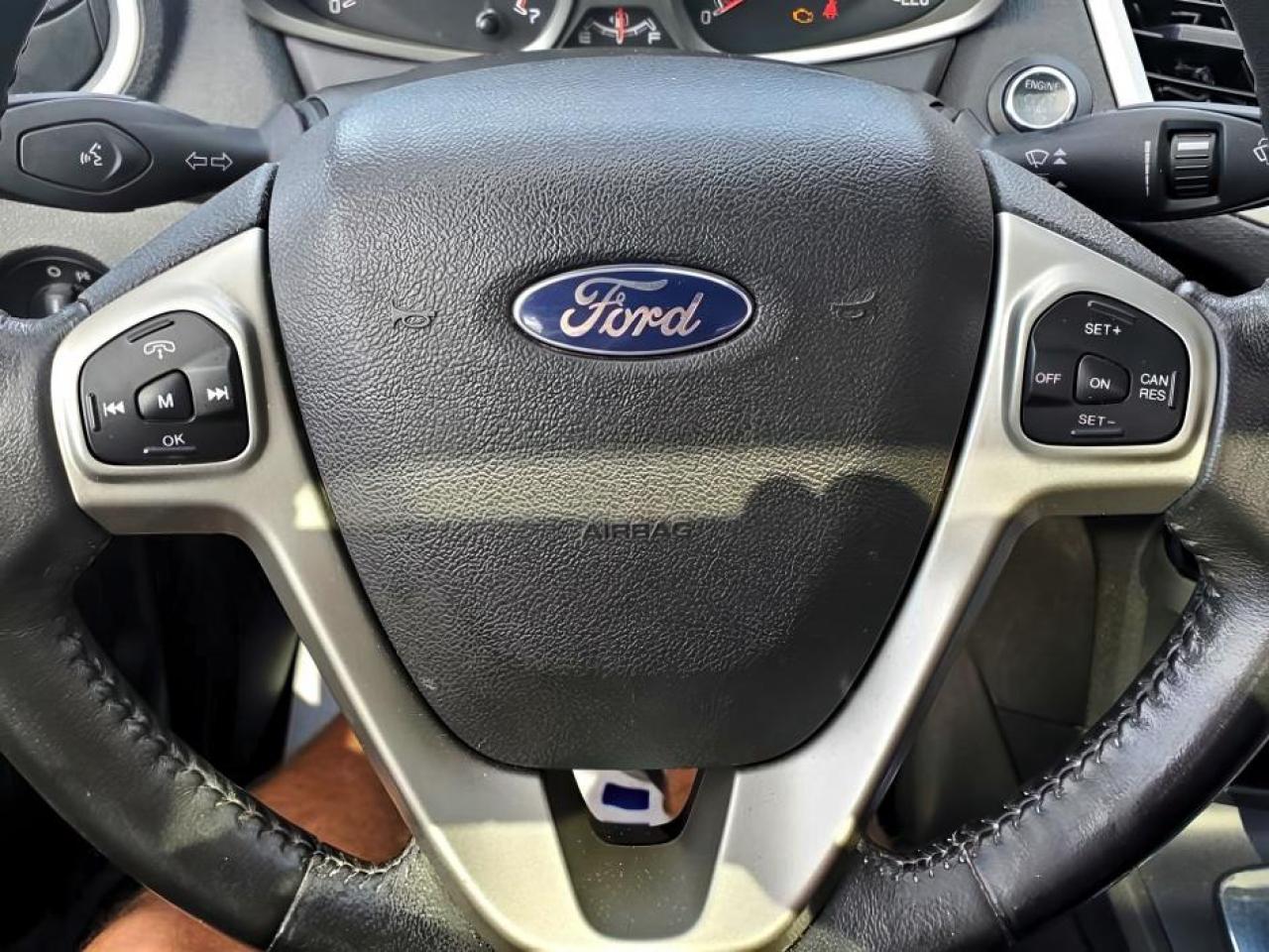 2012 Ford Fiesta SEL-LEATHER-LOCAL TRADE - Photo #12