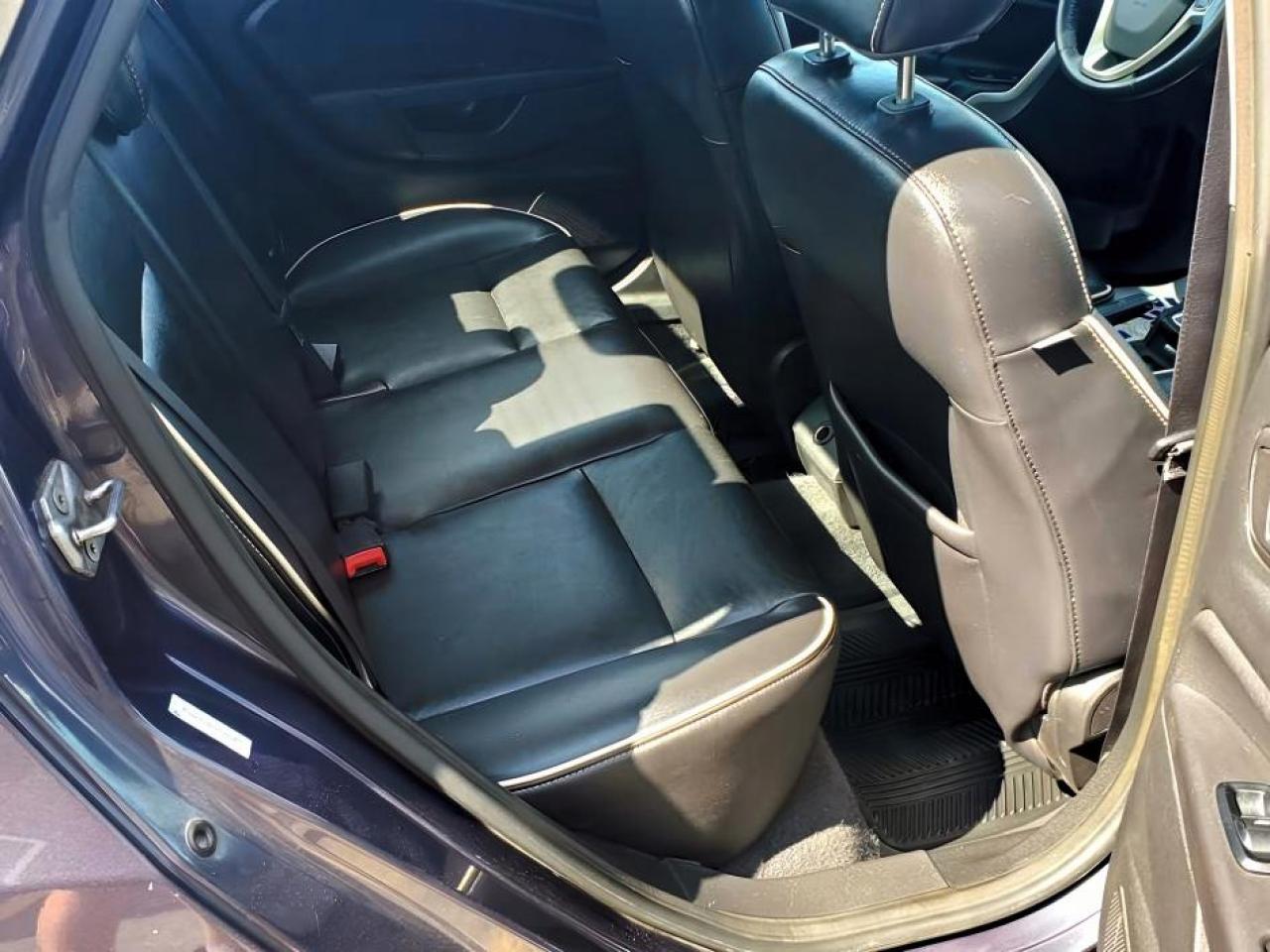 2012 Ford Fiesta SEL-LEATHER-LOCAL TRADE - Photo #17