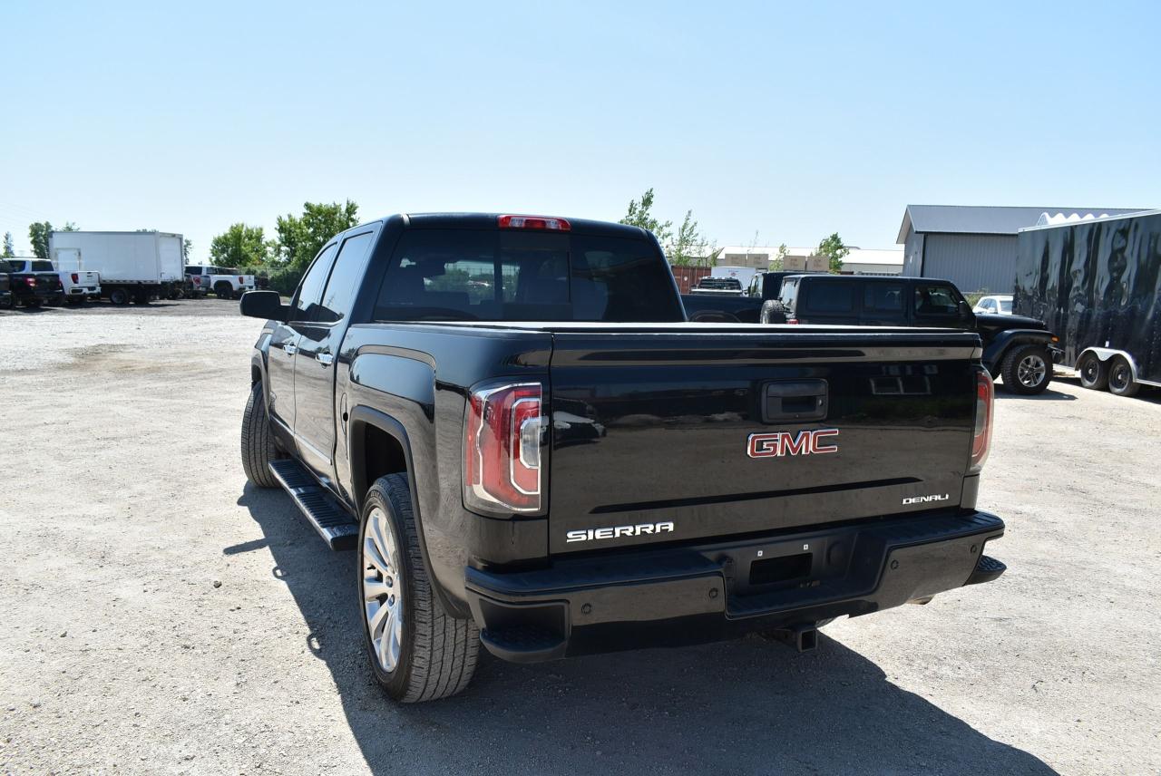 2018 GMC Sierra 1500 DENALI - 5.3L - Photo #6