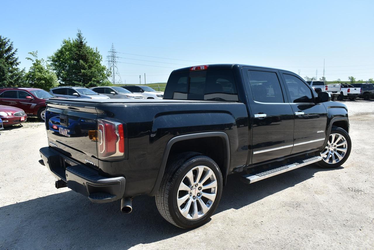 2018 GMC Sierra 1500 DENALI - 5.3L - Photo #9