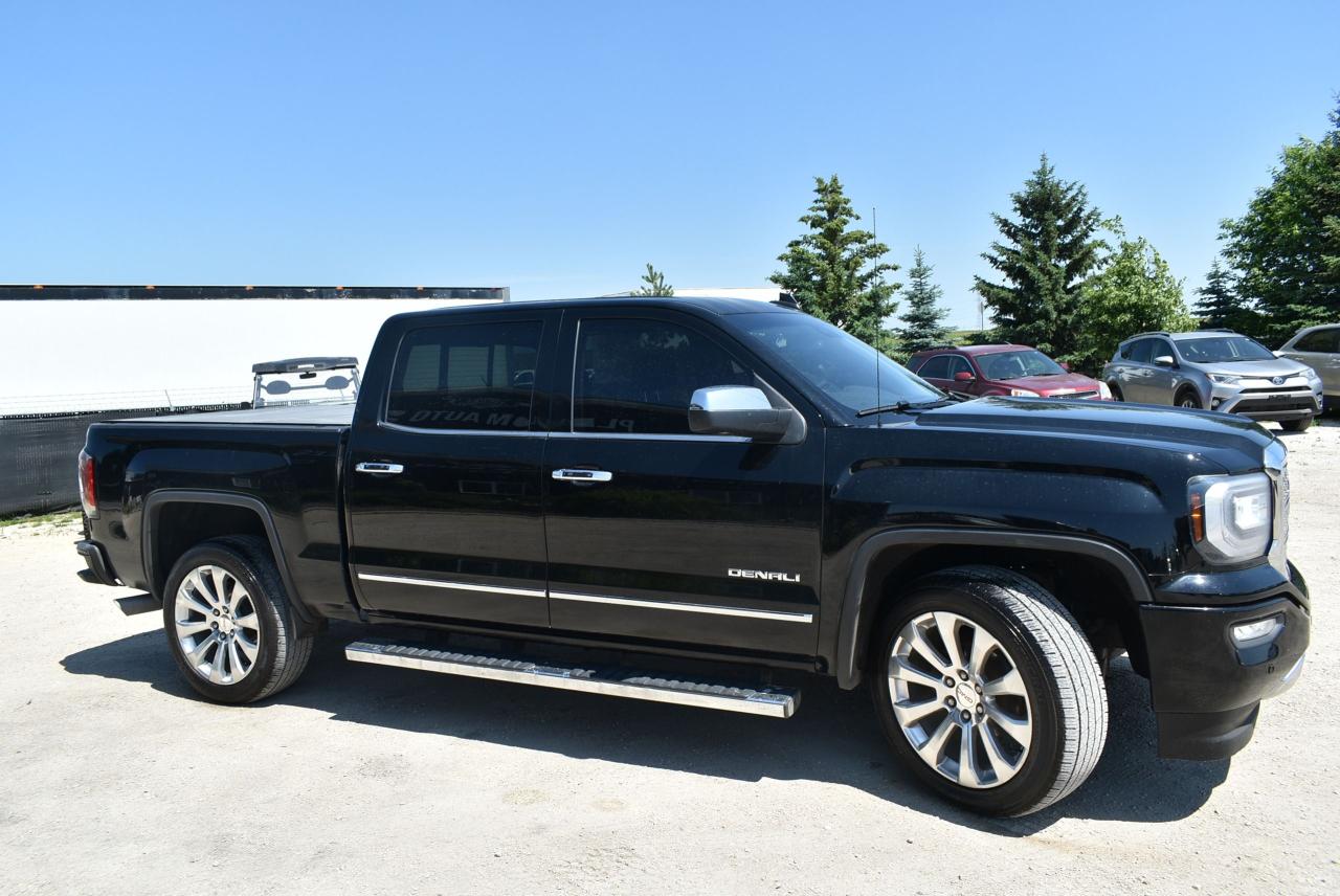 2018 GMC Sierra 1500 DENALI - 5.3L - Photo #12