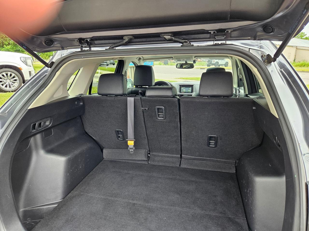 2016 Mazda CX-5 GT - Photo #12