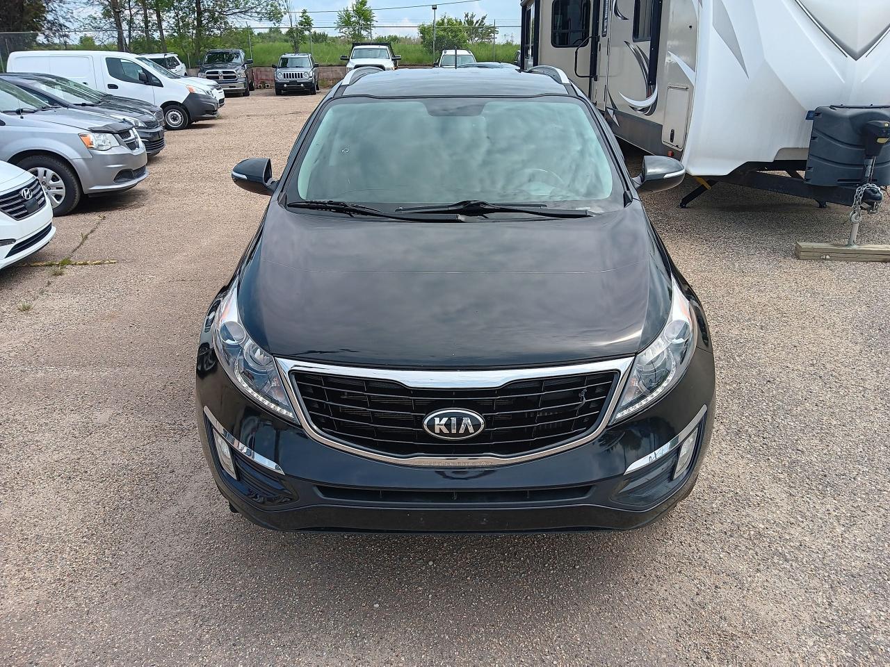 2016 Kia Sportage SX Luxury AWD, Htd Seats, BU Cam, Park Assist, - Photo #2