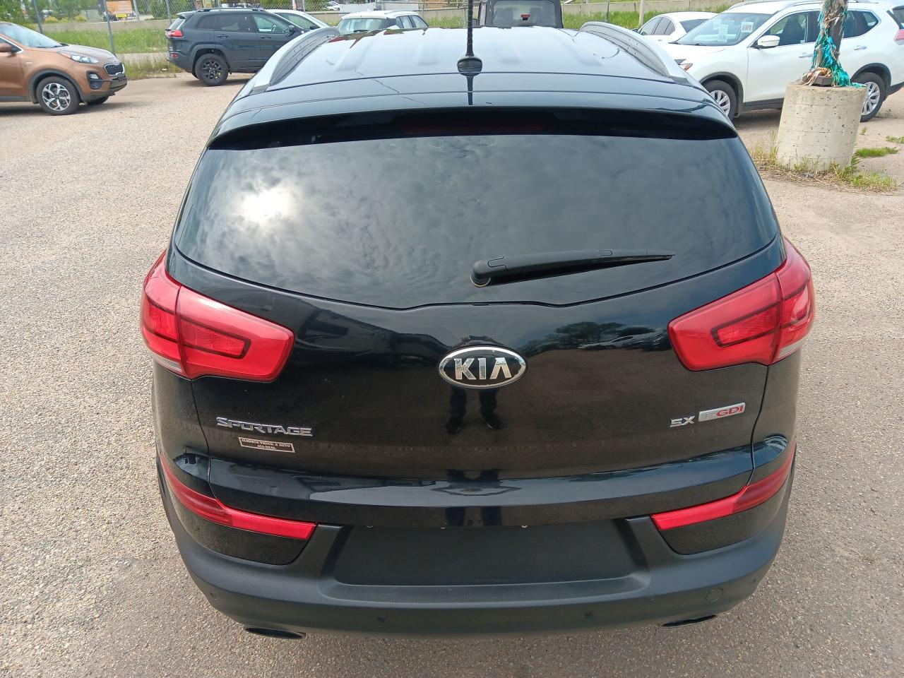 2016 Kia Sportage SX Luxury AWD, Htd Seats, BU Cam, Park Assist, - Photo #6