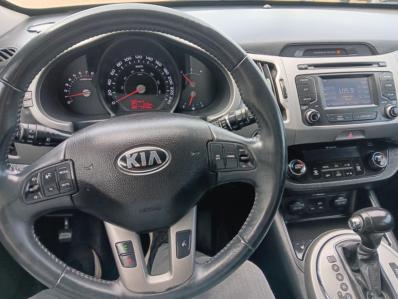 2016 Kia Sportage SX Luxury AWD, Htd Seats, BU Cam, Park Assist, - Photo #14