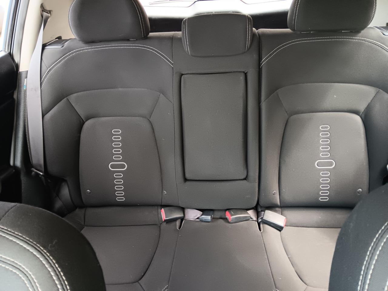 2016 Kia Sportage SX Luxury AWD, Htd Seats, BU Cam, Park Assist, - Photo #18