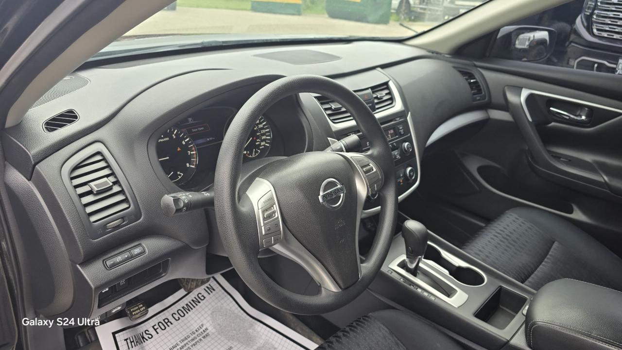 2017 Nissan Altima 2.5 - Photo #11