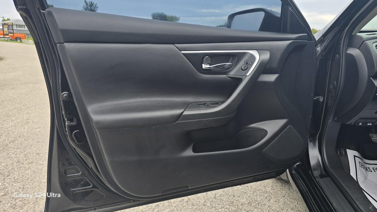 2017 Nissan Altima 2.5 - Photo #22