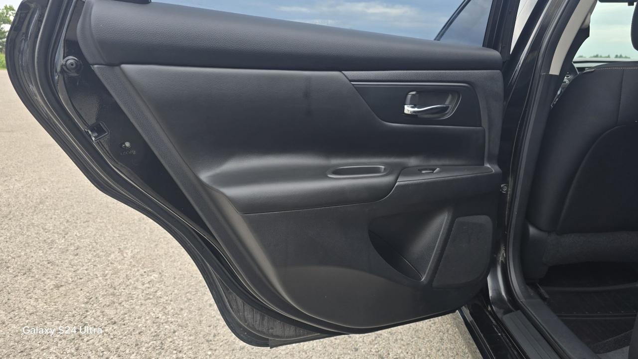2017 Nissan Altima 2.5 - Photo #20