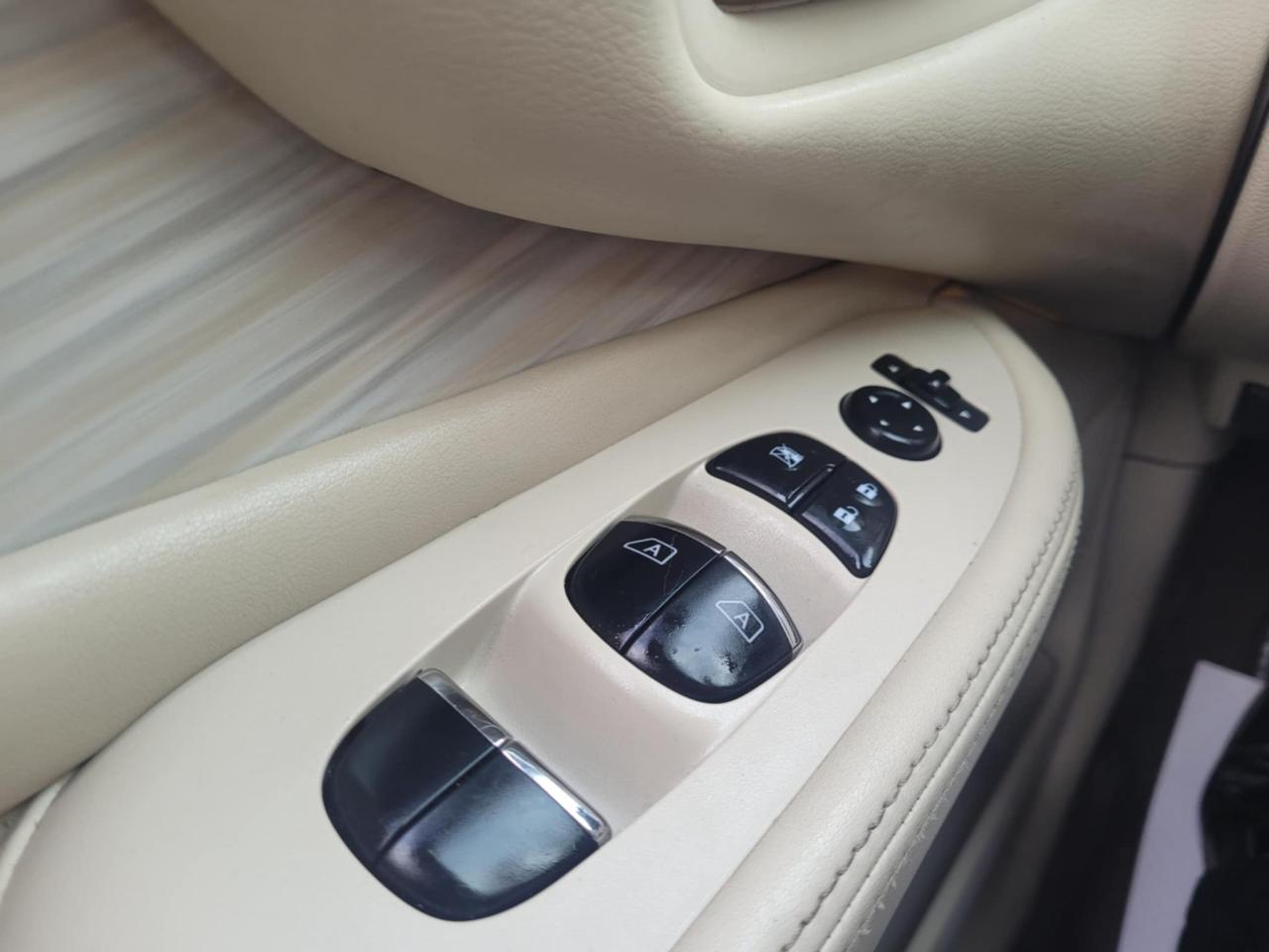 2016 Nissan Murano Platinum Photo30