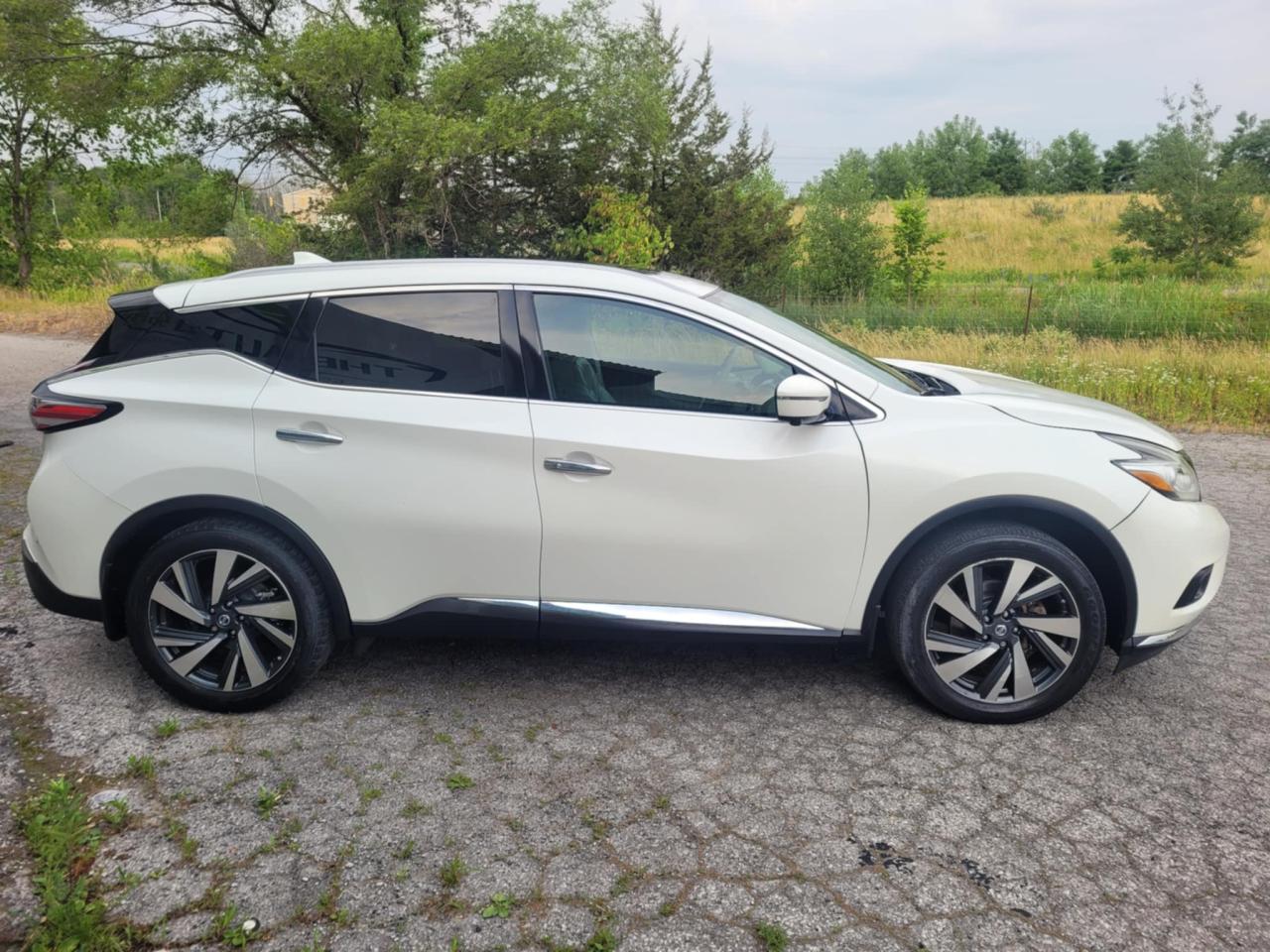 2016 Nissan Murano Platinum Photo2