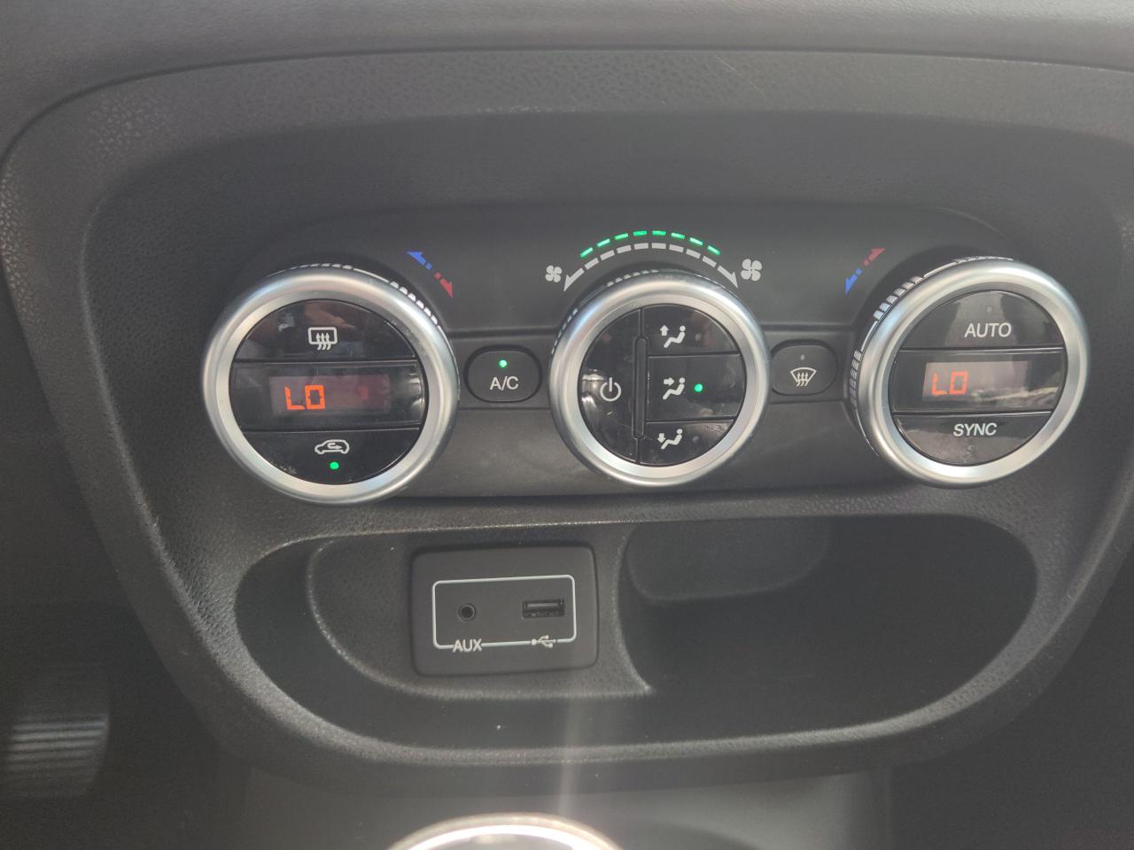 2015 Fiat 500L Lounge Photo27