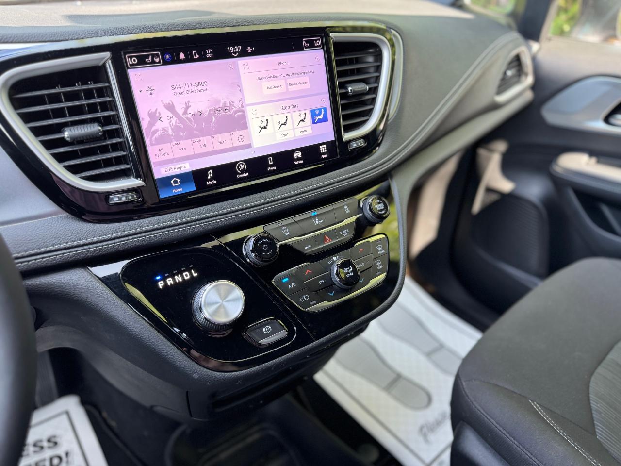 2022 Chrysler Pacifica Touring S AWD "Weekend Edition" - Photo #34