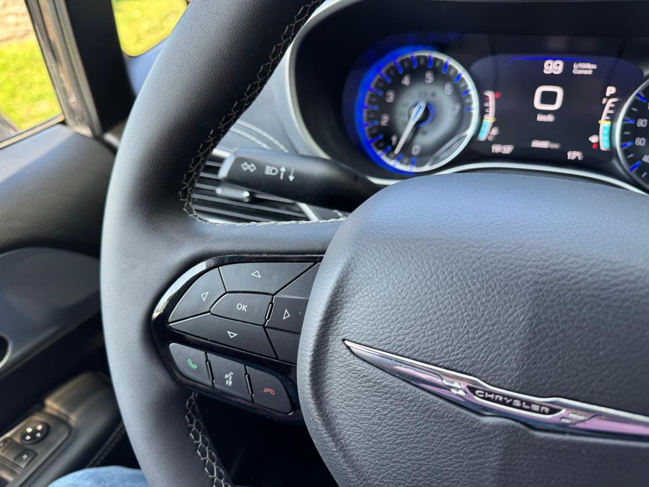 2022 Chrysler Pacifica Touring S AWD "Weekend Edition" - Photo #31