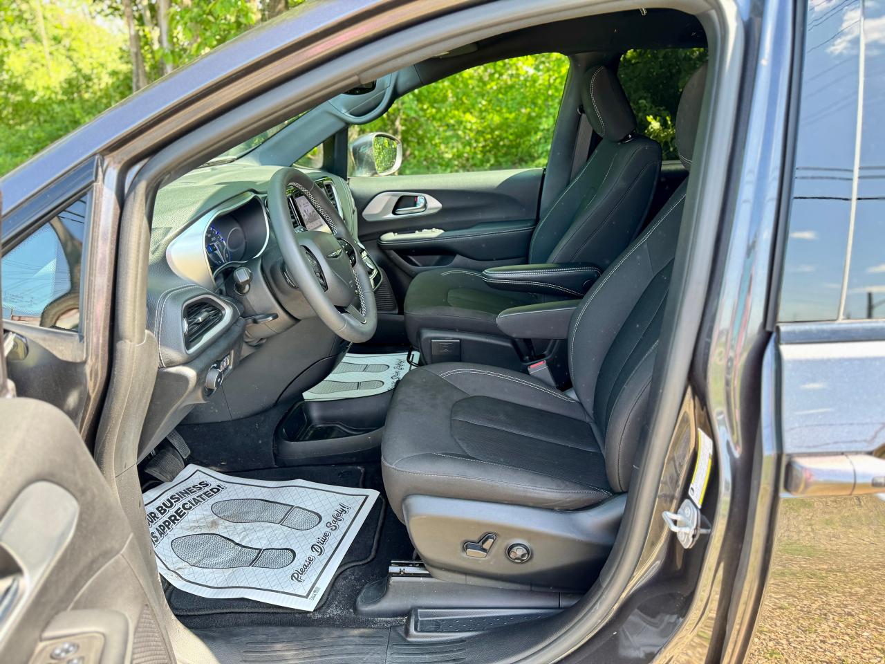 2022 Chrysler Pacifica Touring S AWD "Weekend Edition" - Photo #27