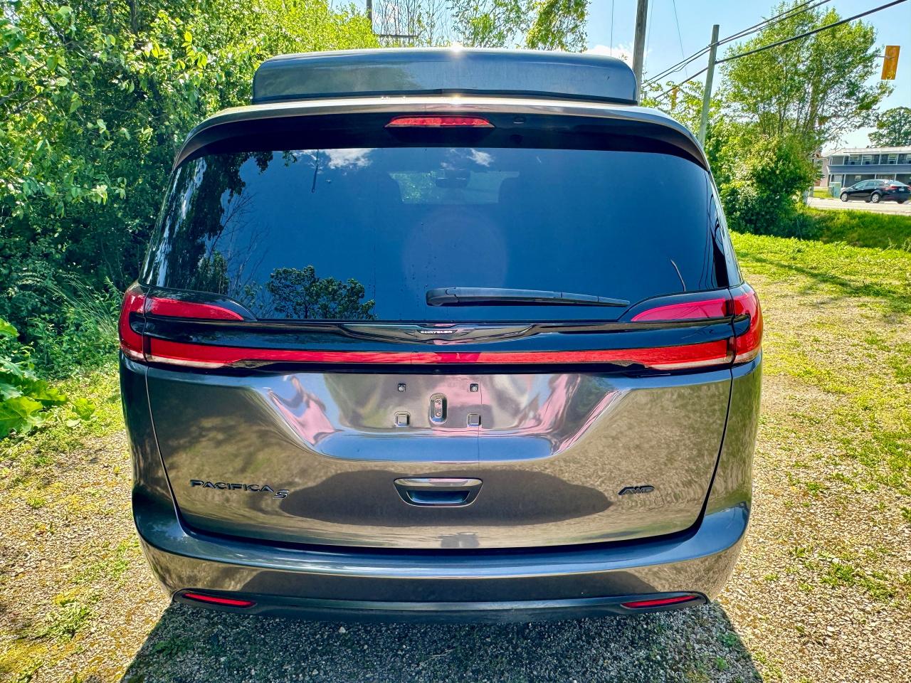 2022 Chrysler Pacifica Touring S AWD "Weekend Edition" - Photo #7