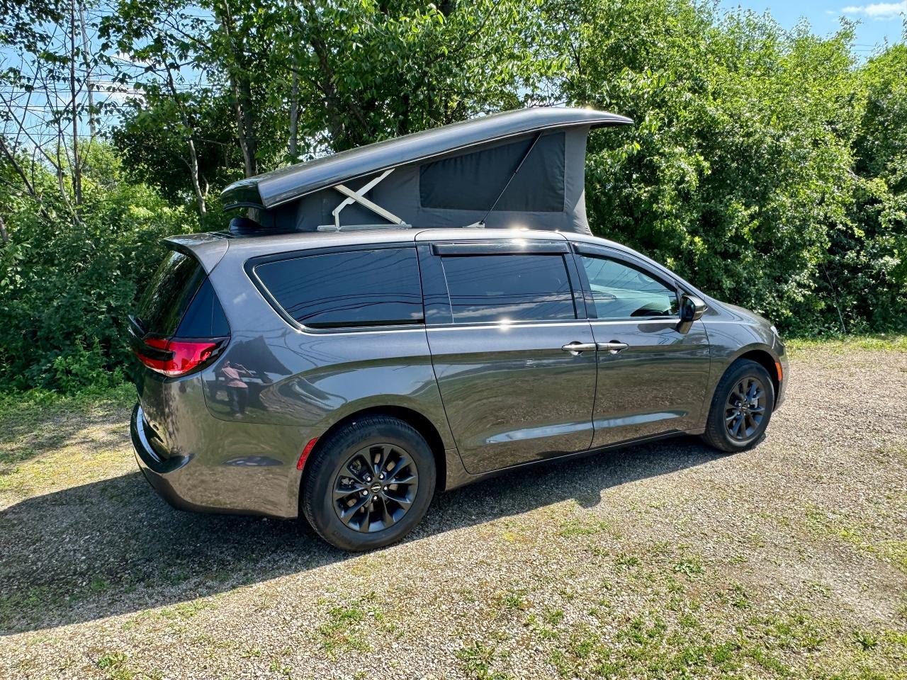 2022 Chrysler Pacifica Touring S AWD "Weekend Edition" - Photo #18
