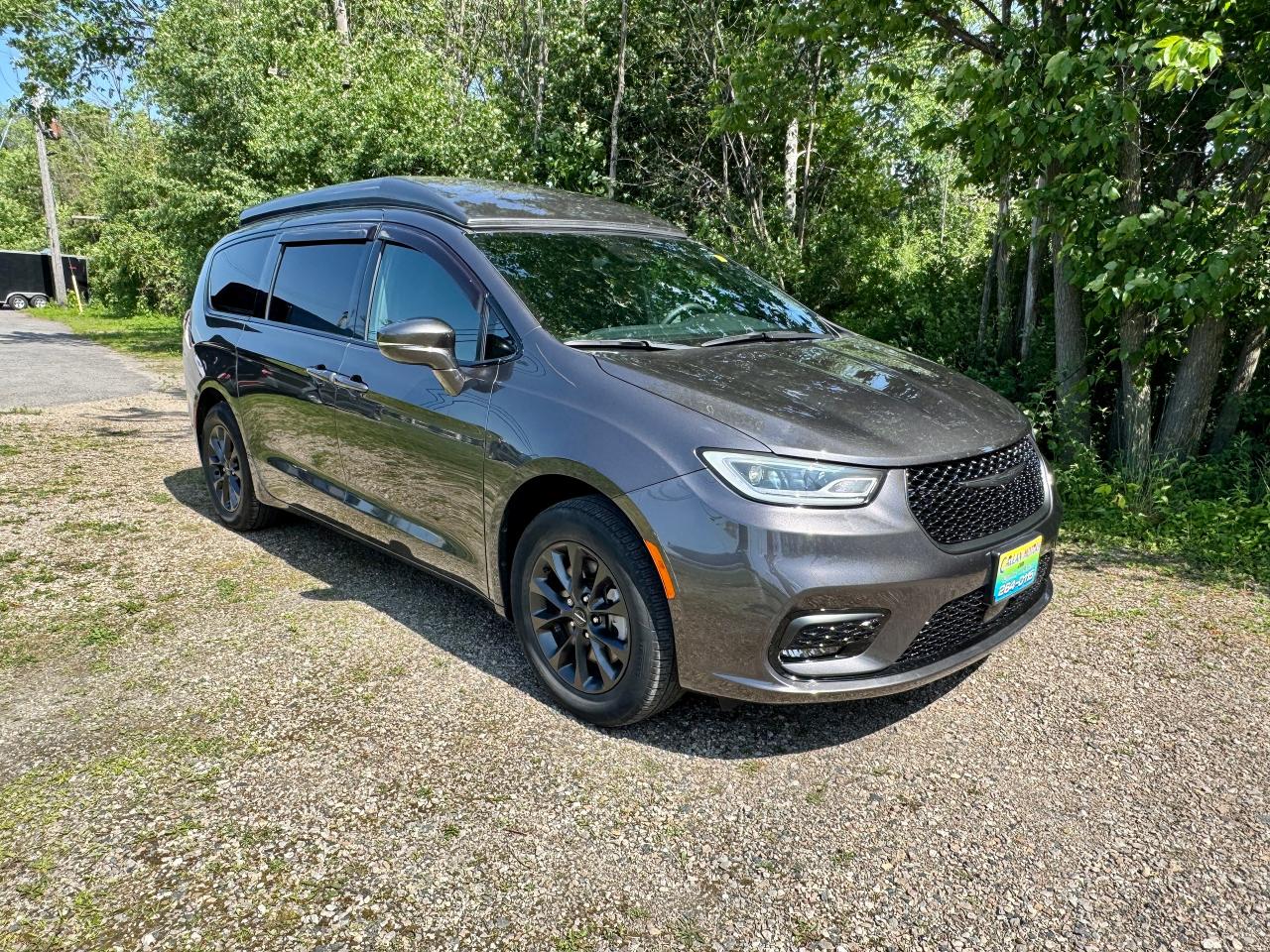 2022 Chrysler Pacifica Touring S AWD "Weekend Edition" - Photo #3
