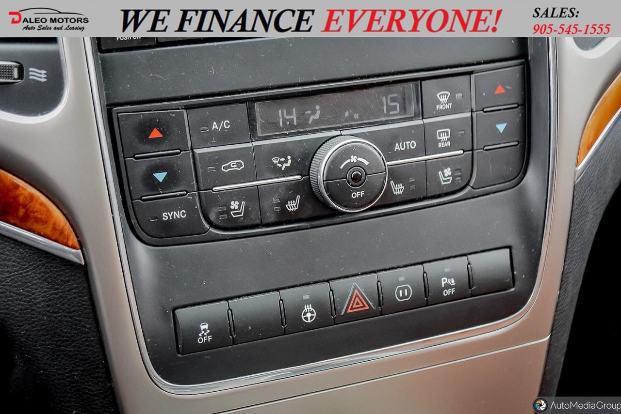 2012 Jeep Grand Cherokee Overland / SUNROOF / LTHR / WOODTRIM / B.CAM / 4X4