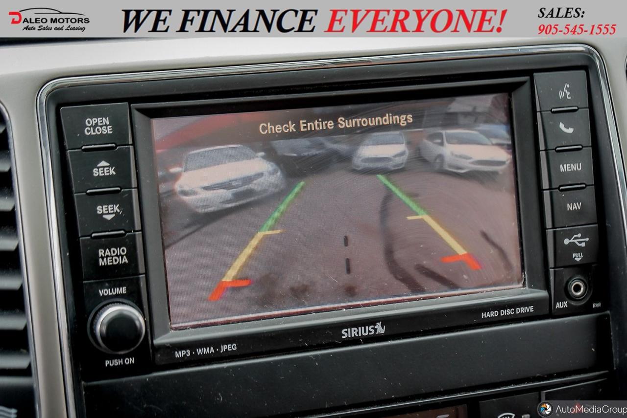 2012 Jeep Grand Cherokee Overland / SUNROOF / LTHR / WOODTRIM / B.CAM / 4X4