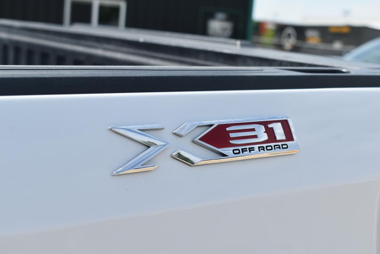 2019 GMC Sierra 1500 ELEVATION - 5.3L - X31 OFFROAD PKG. - Photo #18