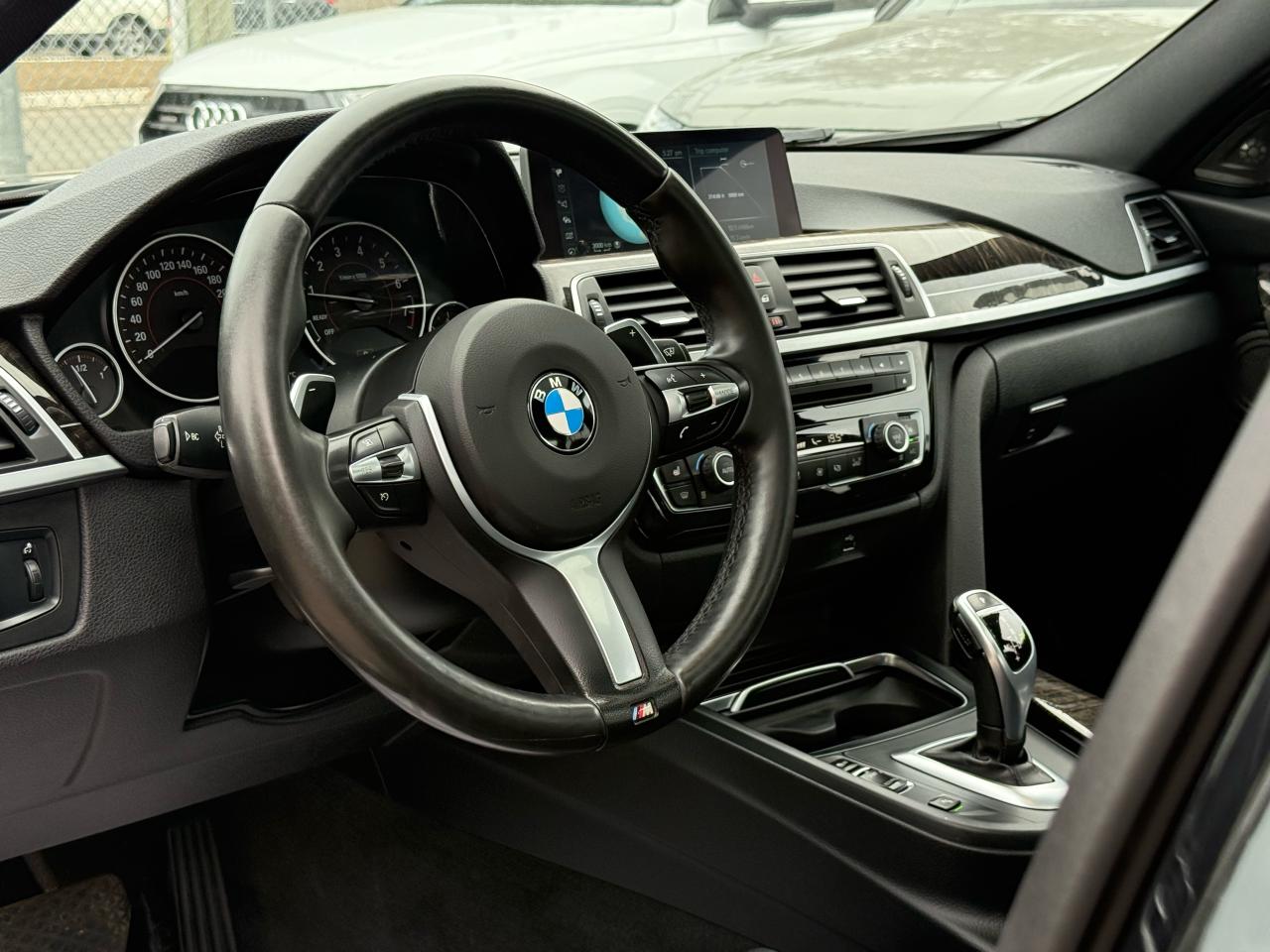 2017 BMW 3 Series 330i xDrive M-SPORT|NAVI|BACKUP - Photo #6