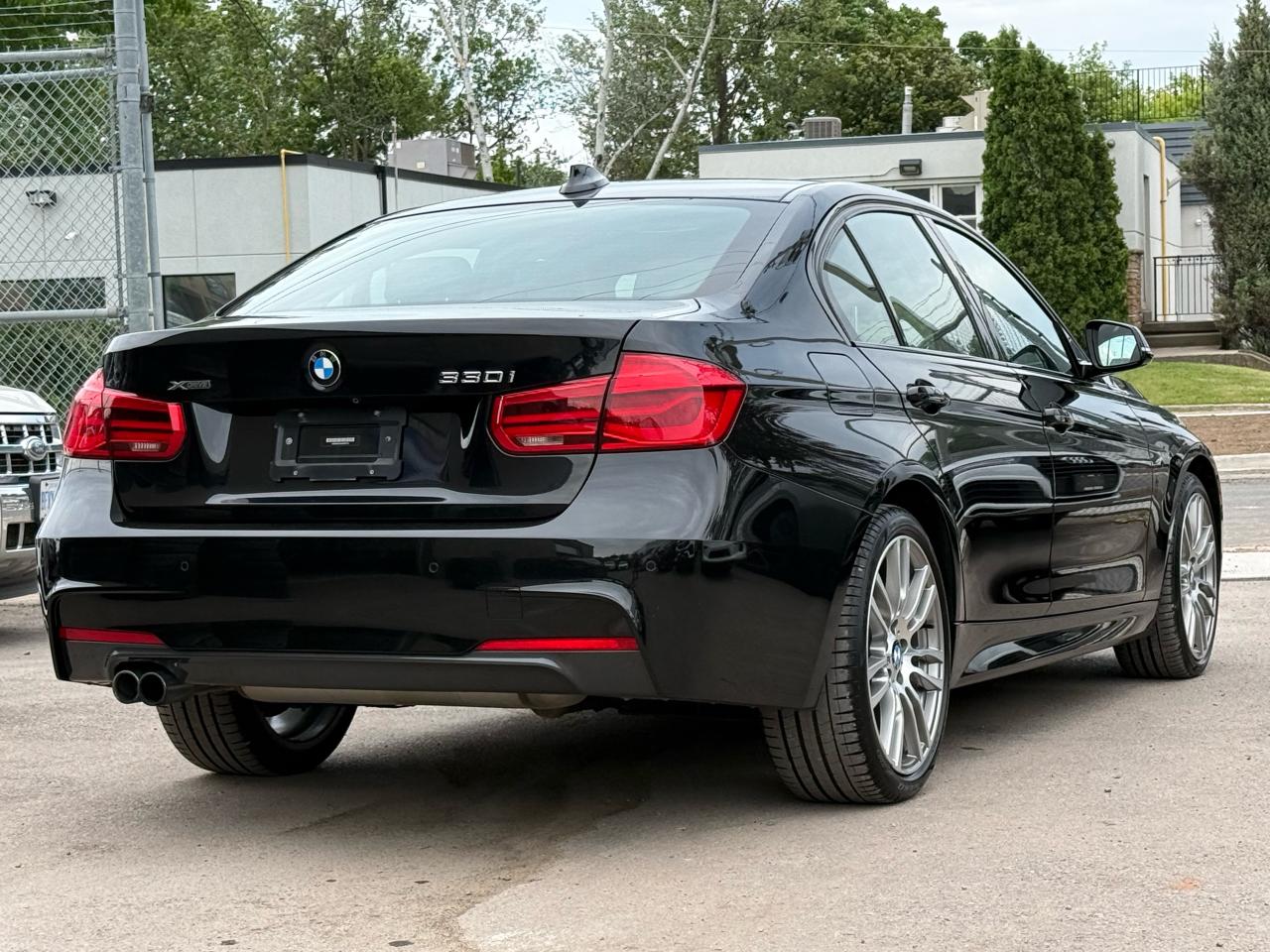 2017 BMW 3 Series 330i xDrive M-SPORT|NAVI|BACKUP - Photo #3
