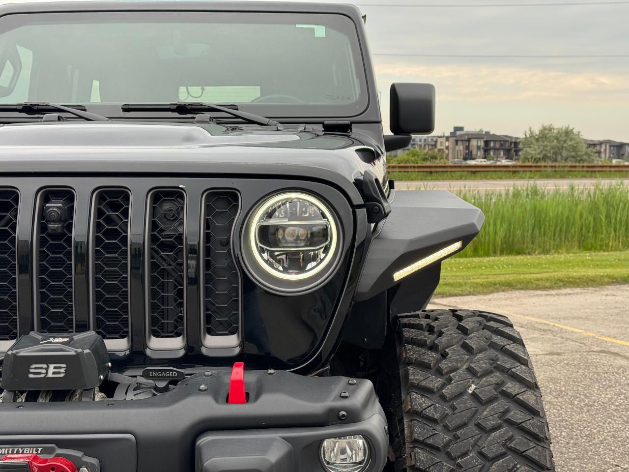 2021 Jeep Wrangler Unlimited Rubicon 4x4 **NITTO TIRES W/ FUEL RIMS** - Photo #12