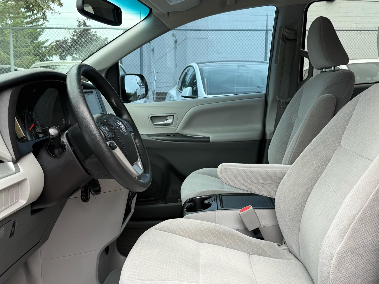 2017 Toyota Sienna LE 8PASS|BACKUP|BLUETOOTH - Photo #5