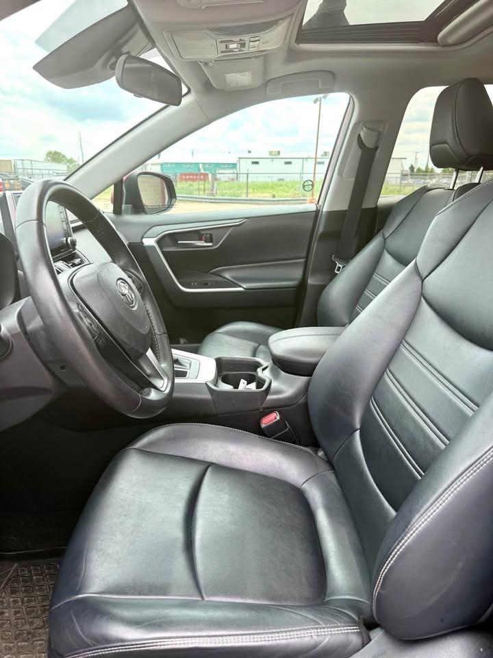 2020 Toyota RAV4 XLE - Photo #14