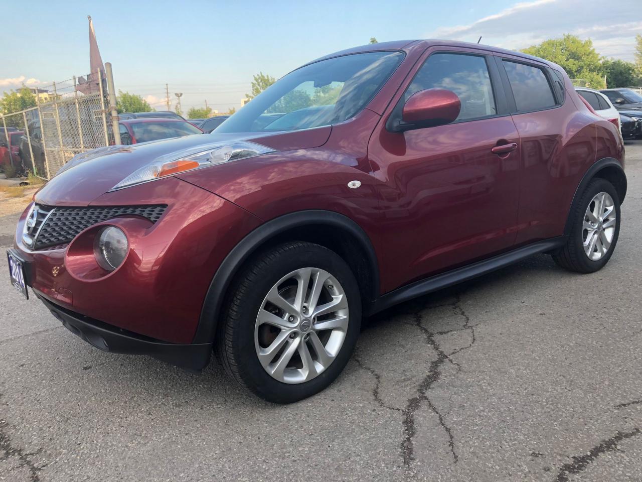 2014 Nissan Juke SL - Photo #2
