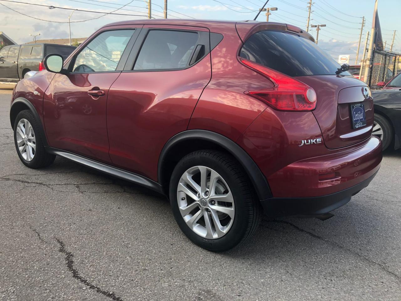 2014 Nissan Juke SL - Photo #5