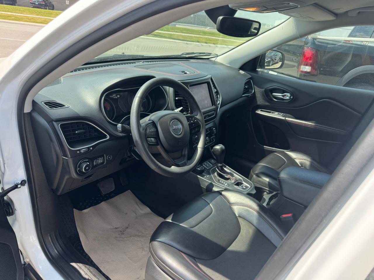 2022 Jeep Cherokee Trailhawk - Photo #11