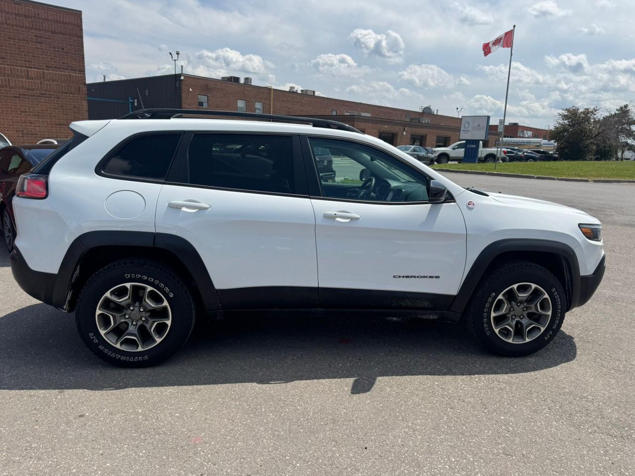 2022 Jeep Cherokee Trailhawk - Photo #7