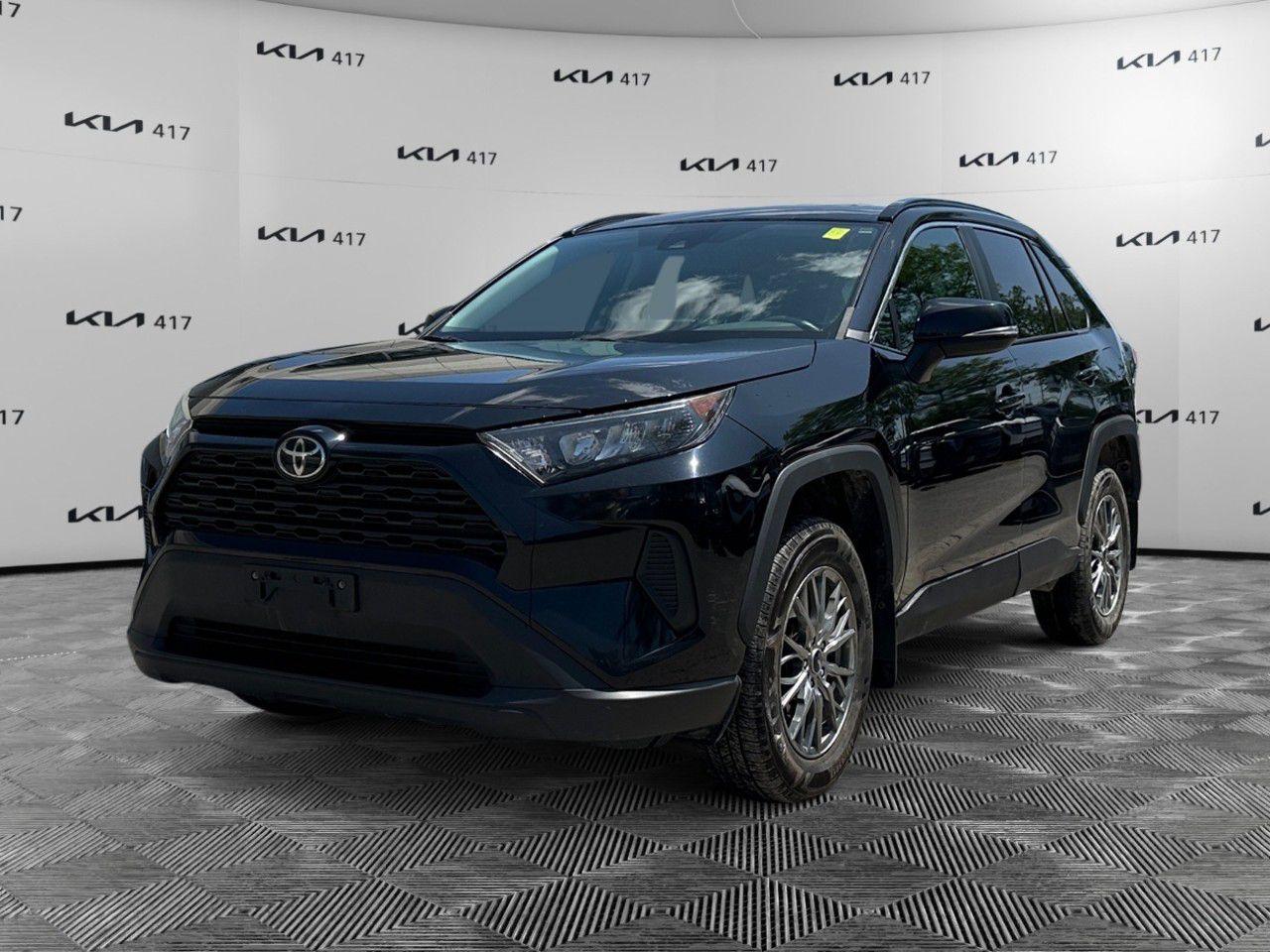 Used 2019 Toyota RAV4 FWD LE for sale in Gloucester, ON