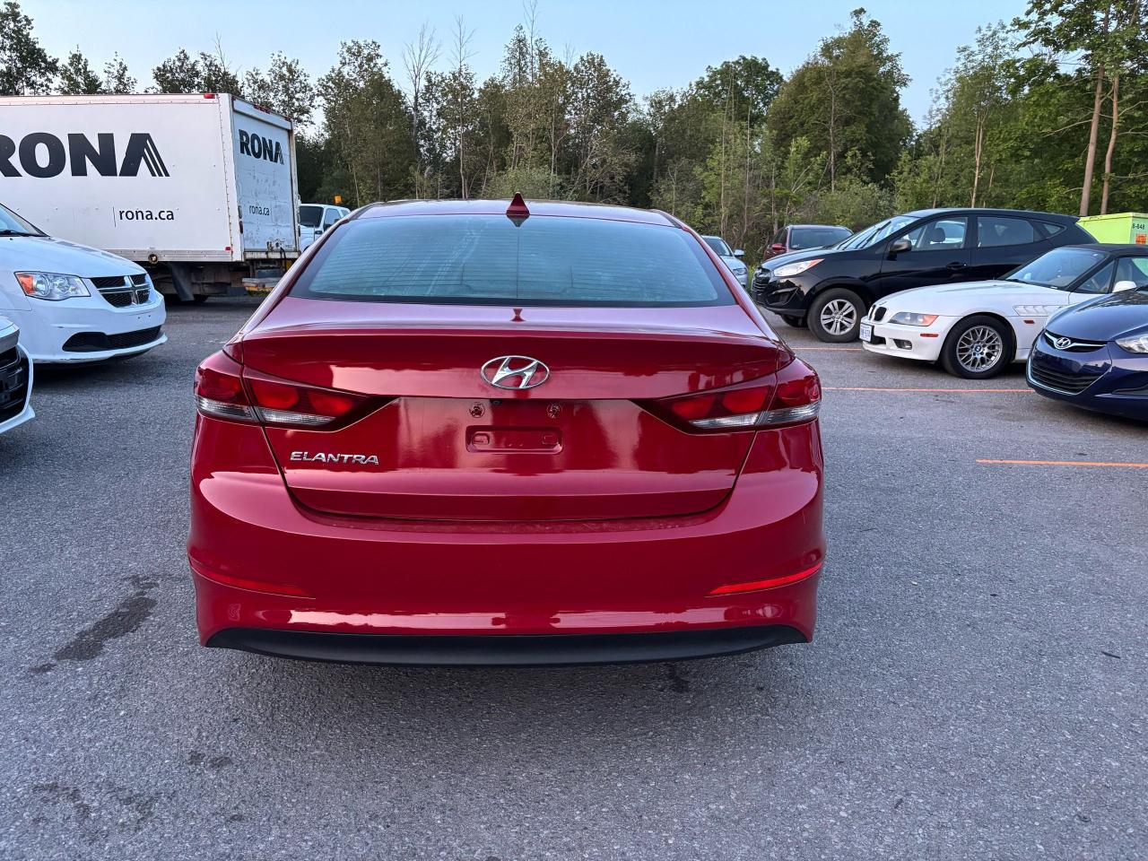 2017 Hyundai Elantra GL - Photo #5
