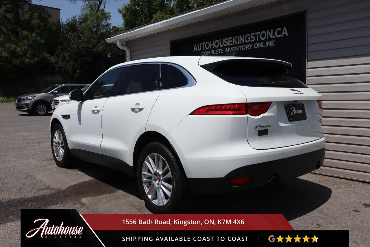 2020 Jaguar F-PACE 25t Prestige PANO MOONROOF - NAVIGATION Photo3