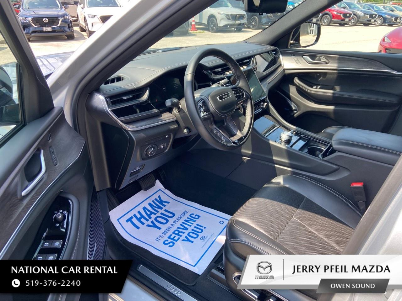 2023 Jeep Grand Cherokee 4xe Overland 4x4 Photo