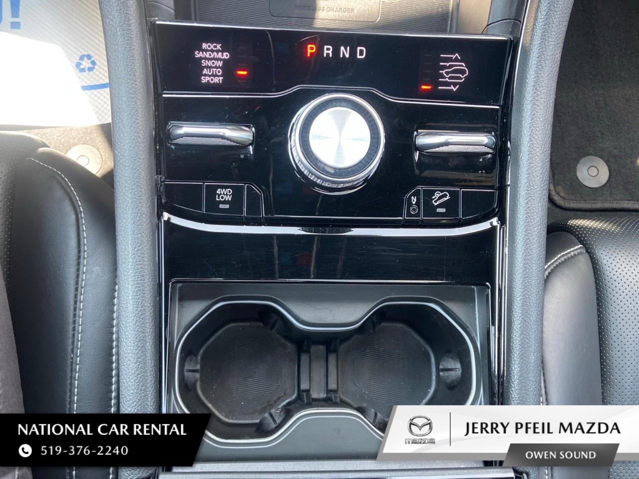 2023 Jeep Grand Cherokee 4xe Overland 4x4 Photo