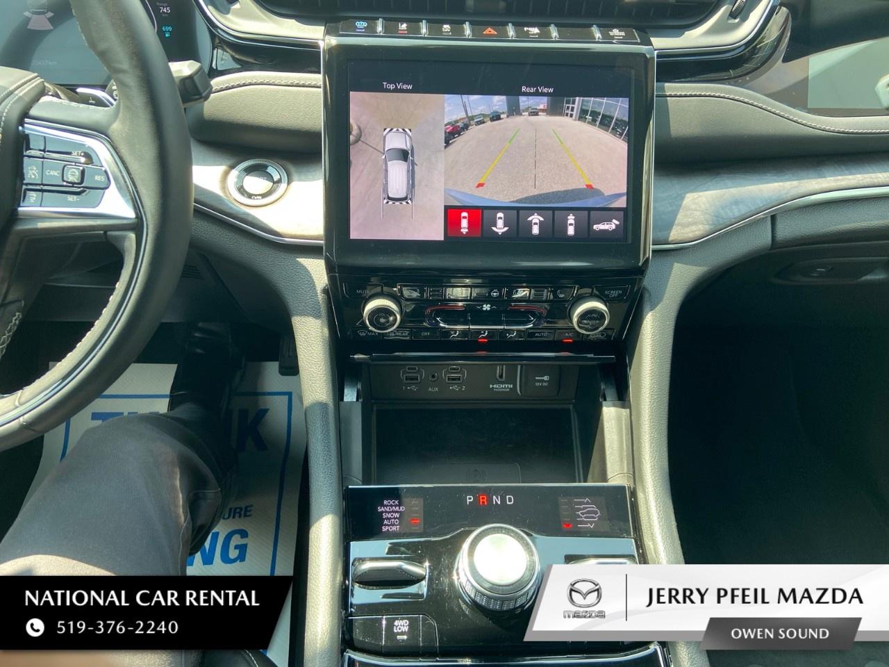 2023 Jeep Grand Cherokee 4xe Overland 4x4 Photo
