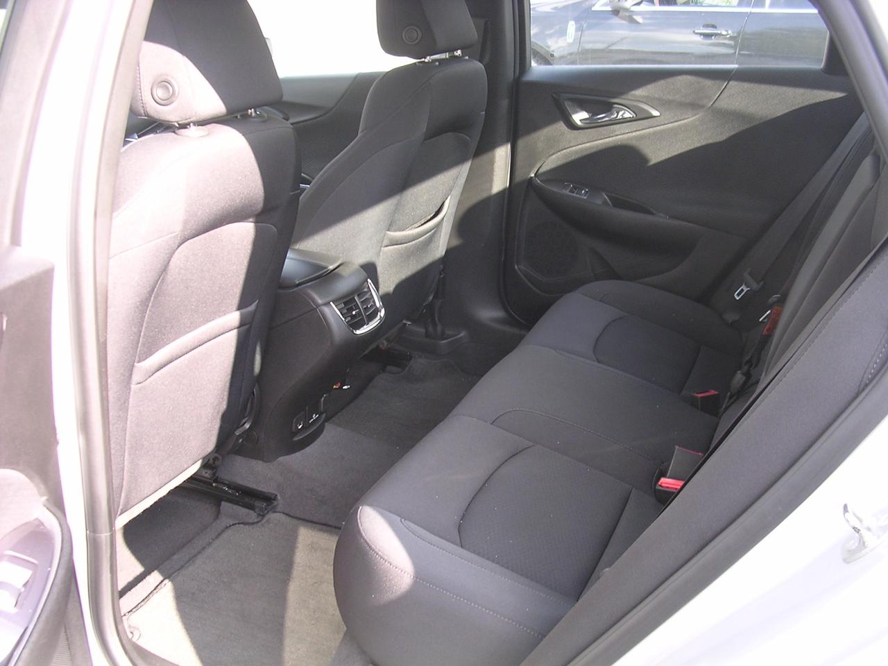 2018 Chevrolet Malibu LT - Photo #6